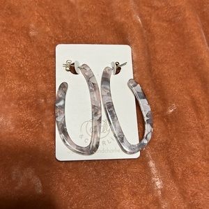Cadyn & Charlie acrylic hoop earrings